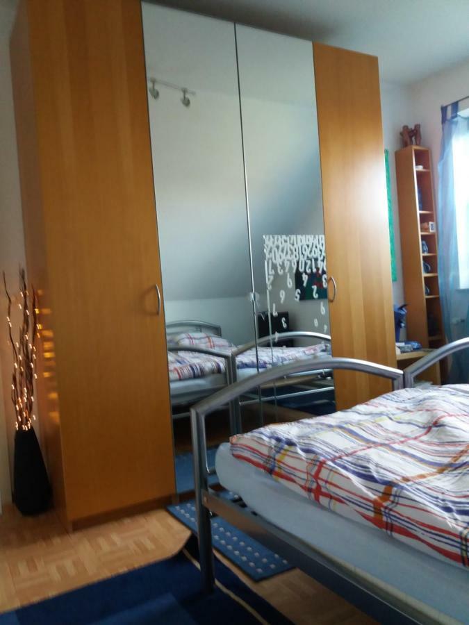 Ruhiges Zimmer Direkt An Den Leineauen Hemmingen  Exterior photo